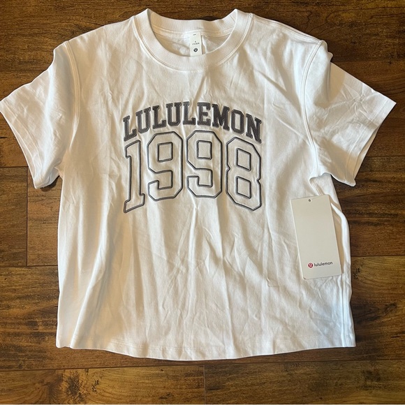 lululemon athletica Tops - LULULEMON Relaxed-Fit Cotton Jersey Graphic Tee White Size 4 NWT